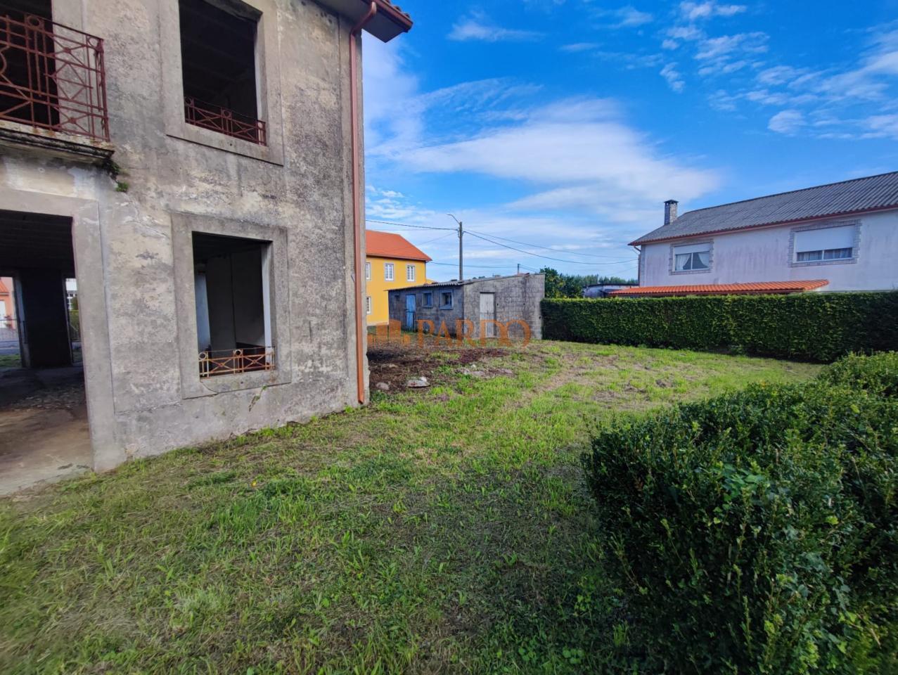 House for Sale in Valdoviño
