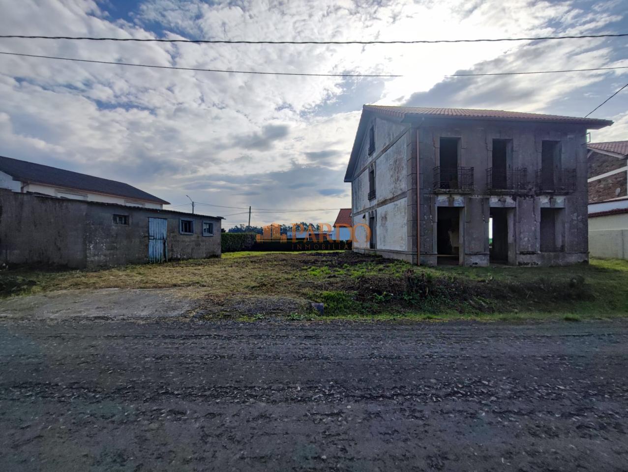House for Sale in Valdoviño