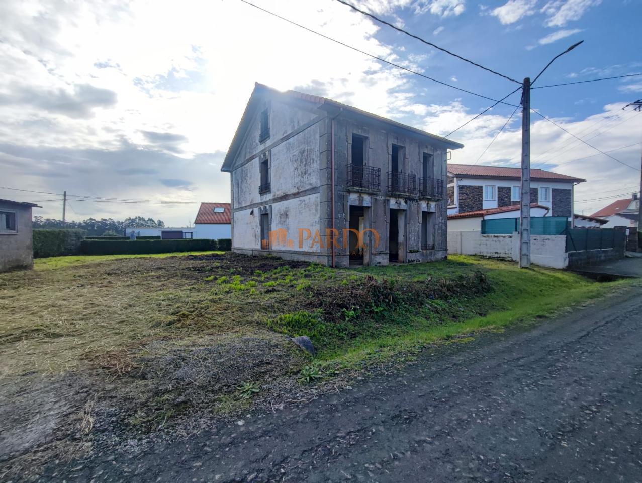 House for Sale in Valdoviño