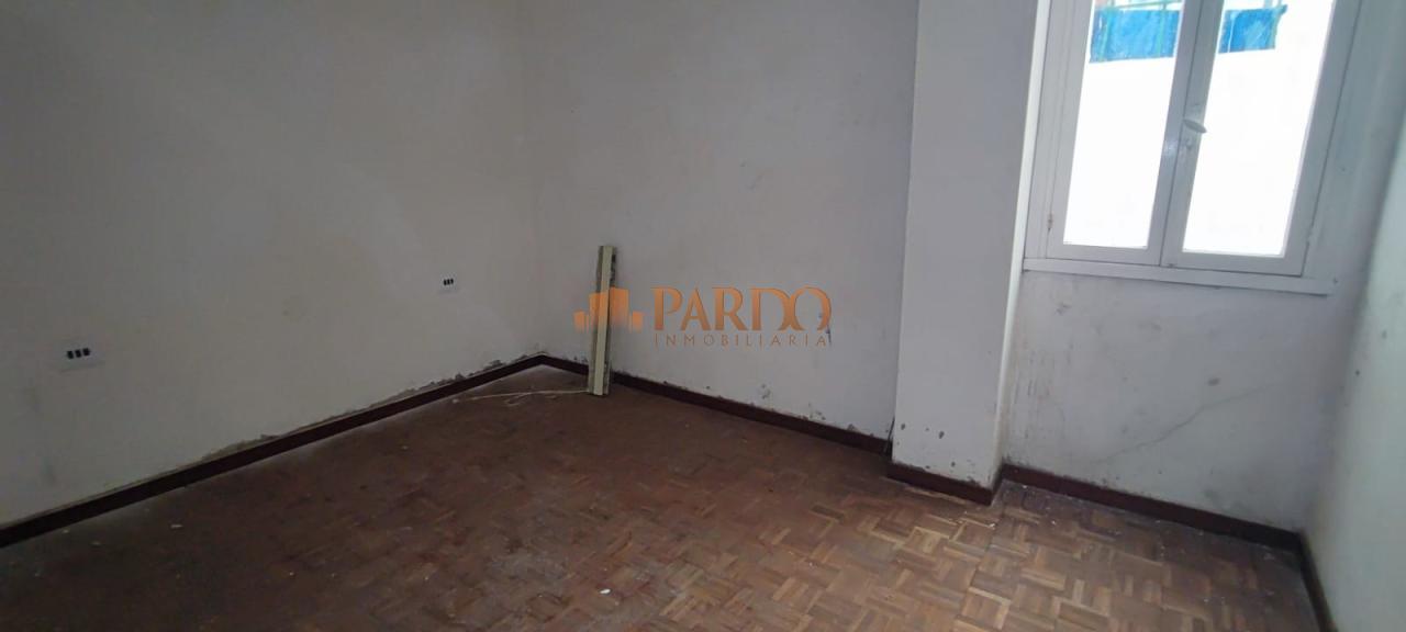 Flat for Sale in Narón