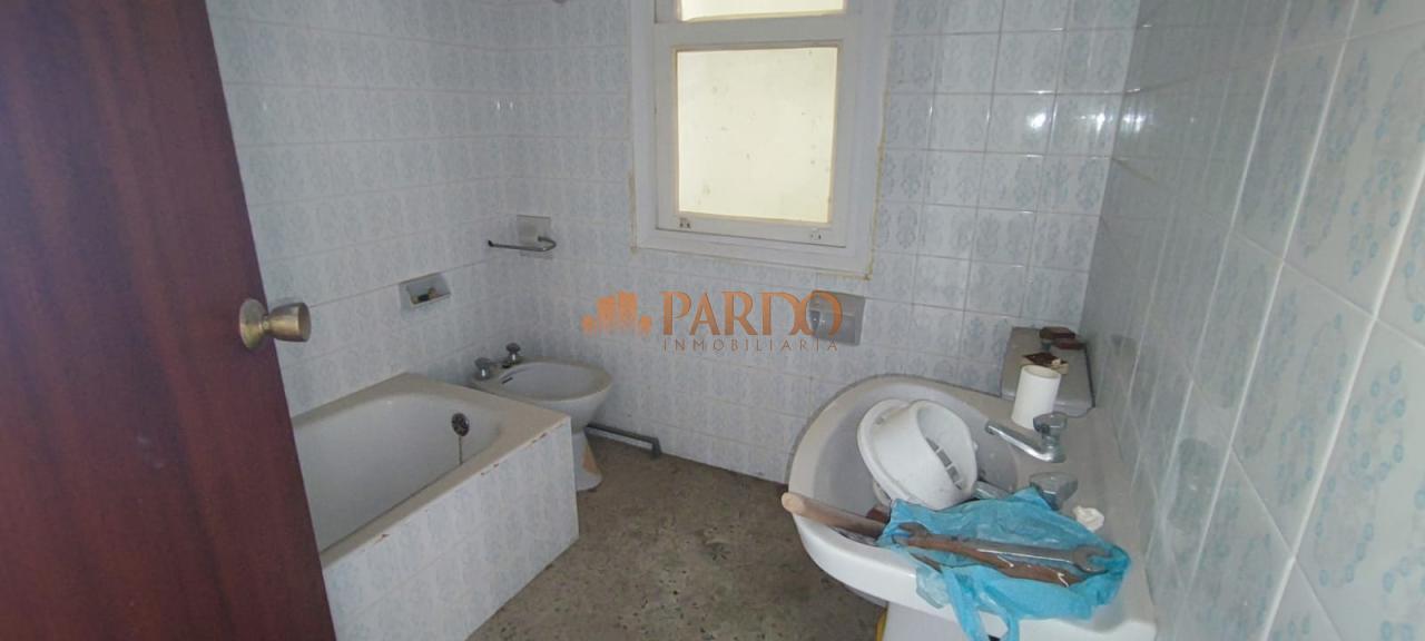 Flat for Sale in Narón