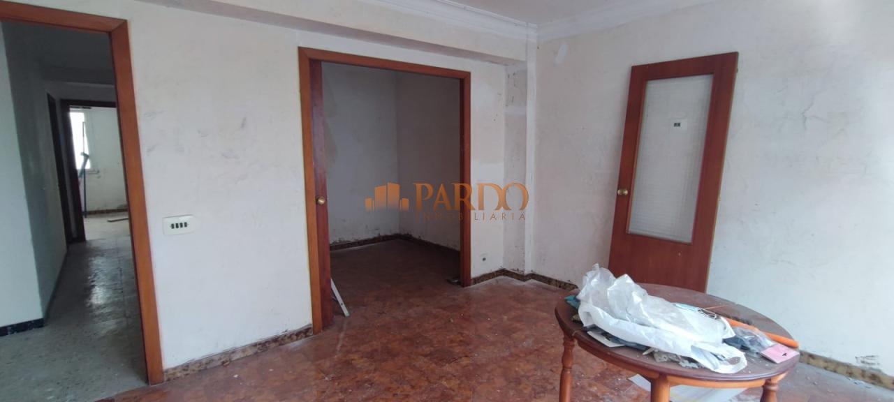 Flat for Sale in Narón