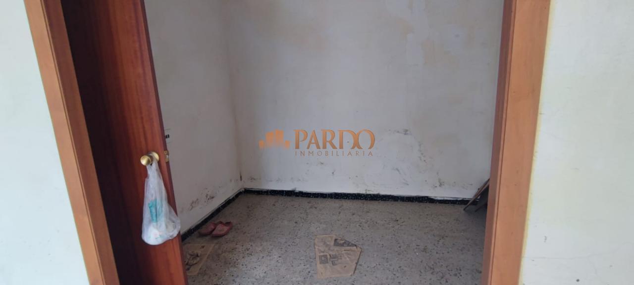 Flat for Sale in Narón