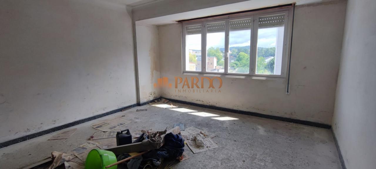 Flat for Sale in Narón