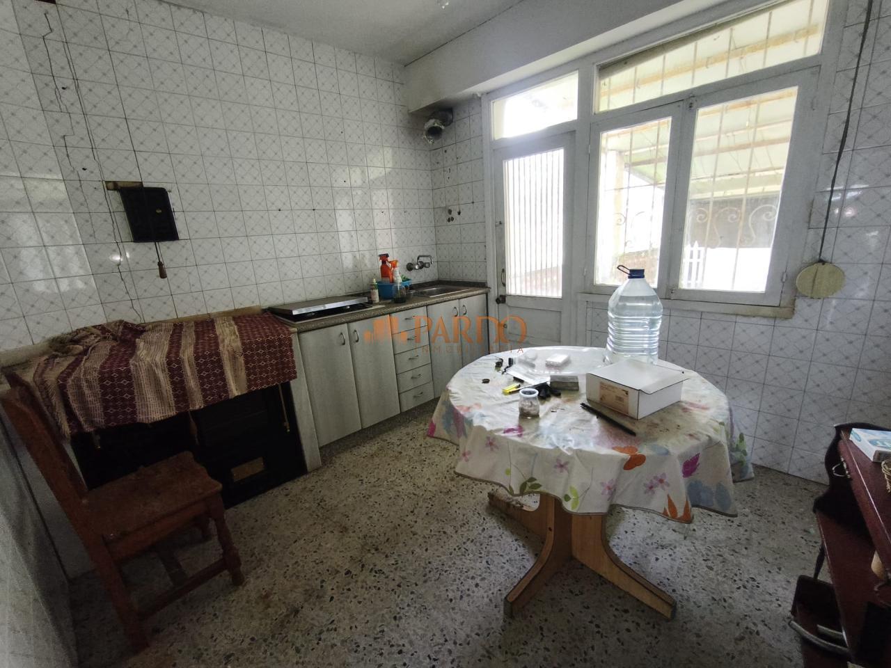 Building for Sale in Neda