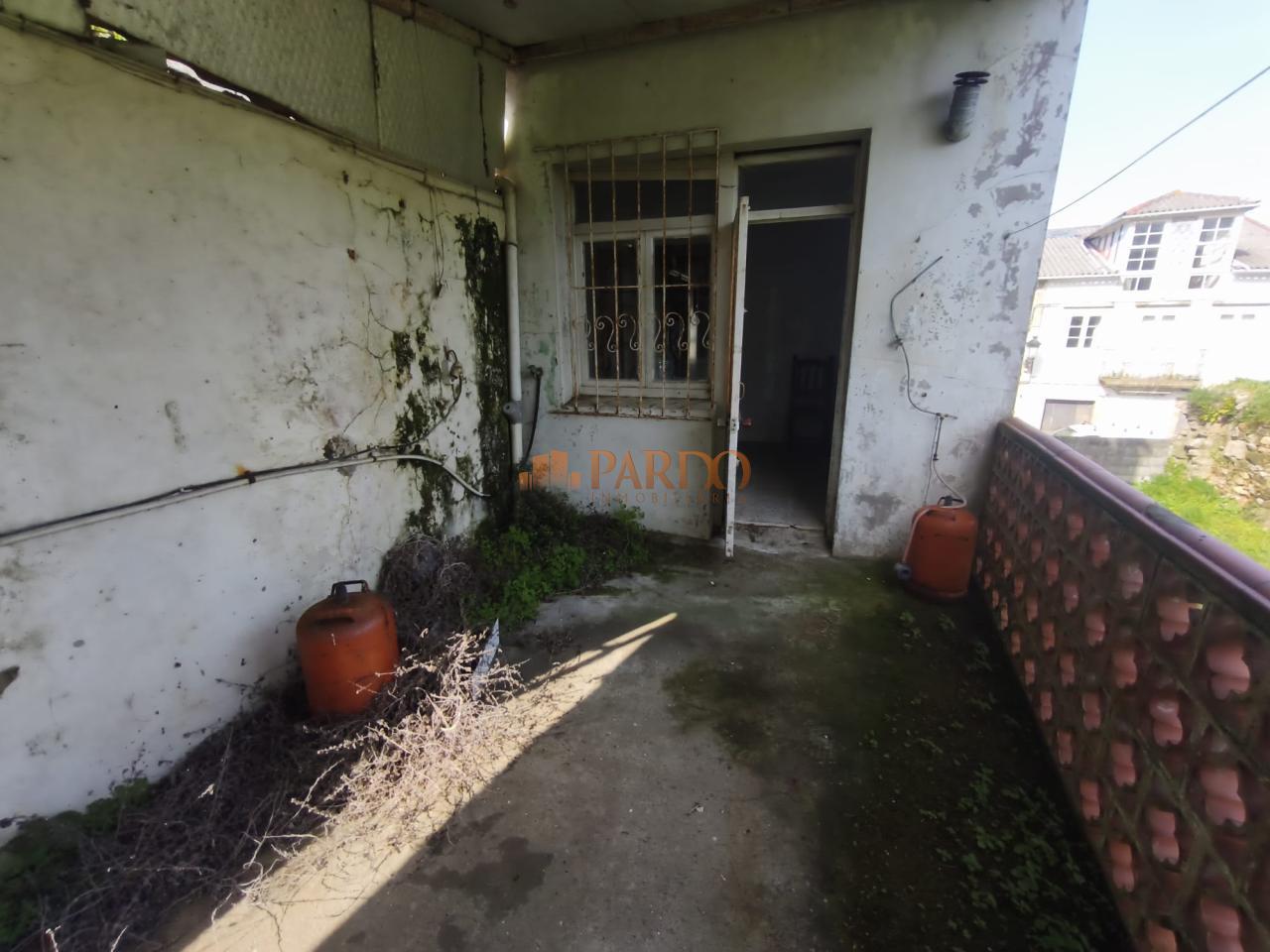 Building for Sale in Neda