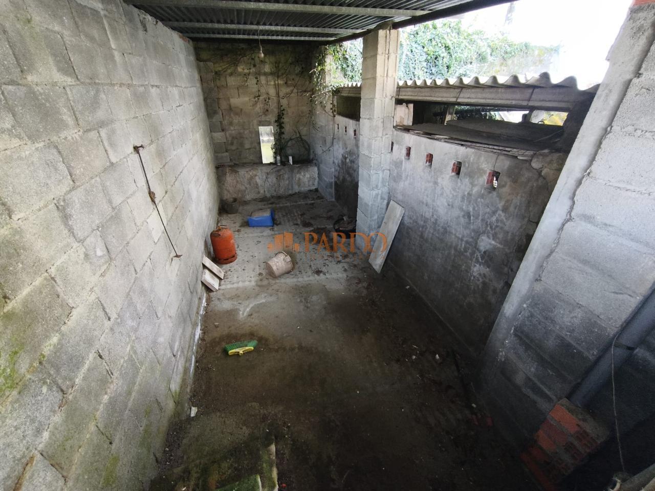 Building for Sale in Neda