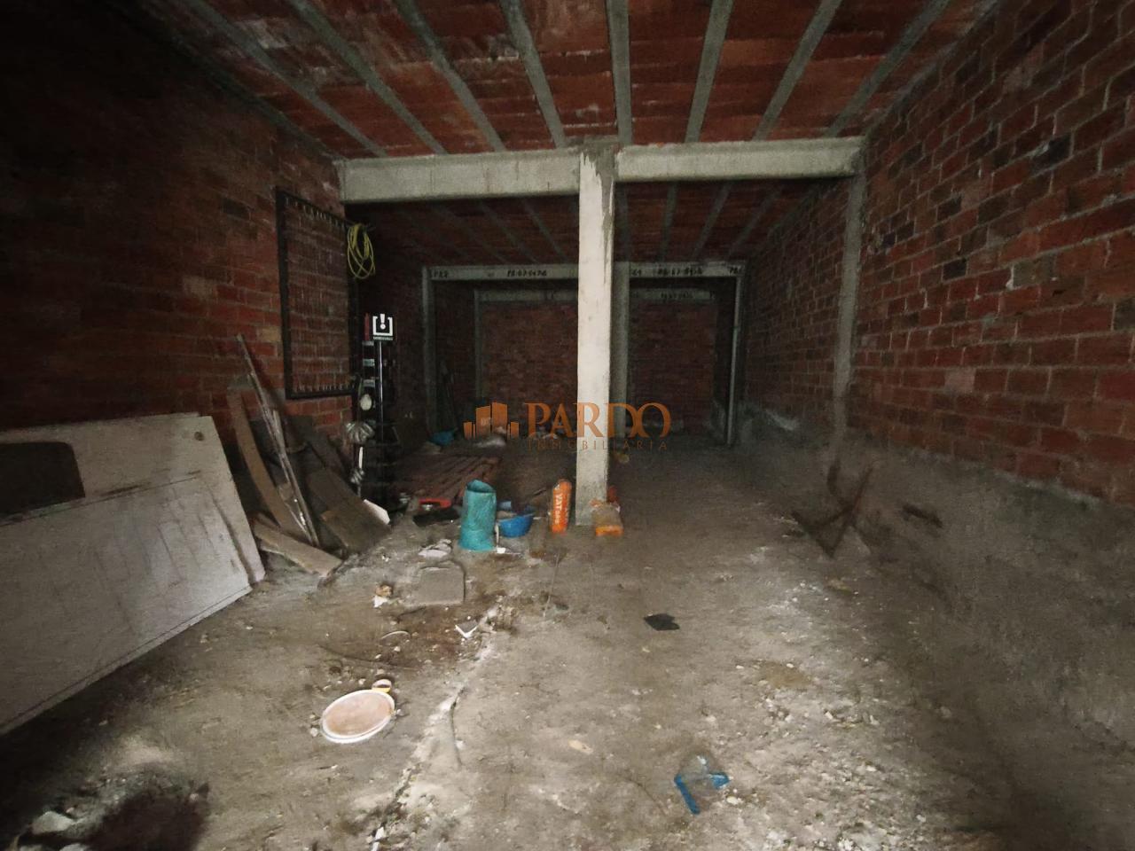 Garage for Sale in Narón