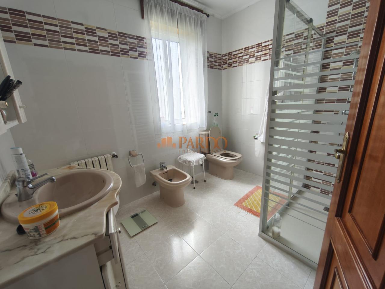 Chalet for Sale in Narón