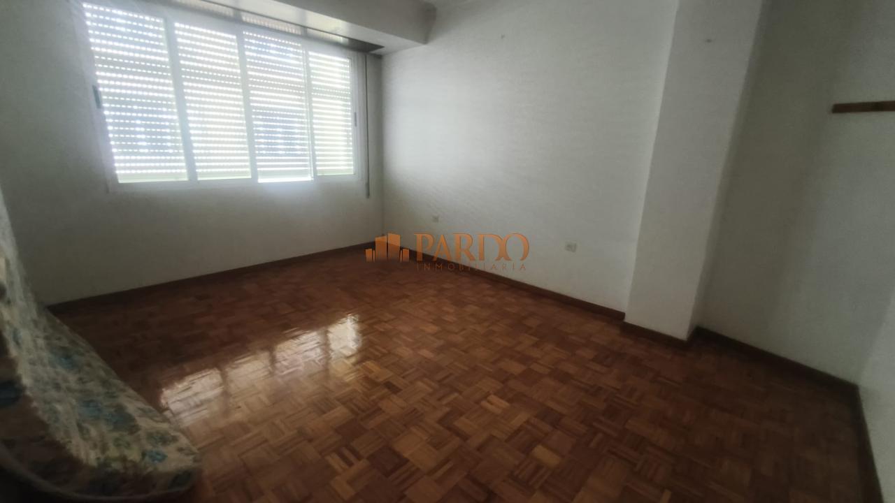 Flat for Sale in Narón