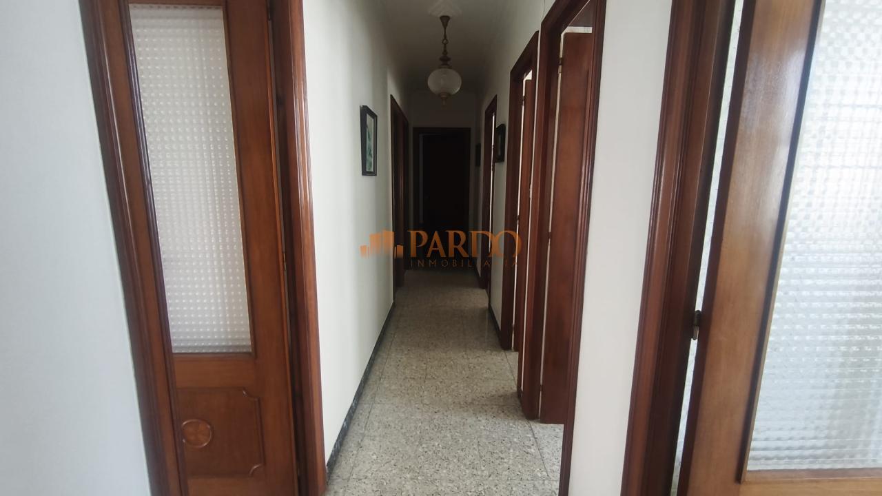 Flat for Sale in Narón