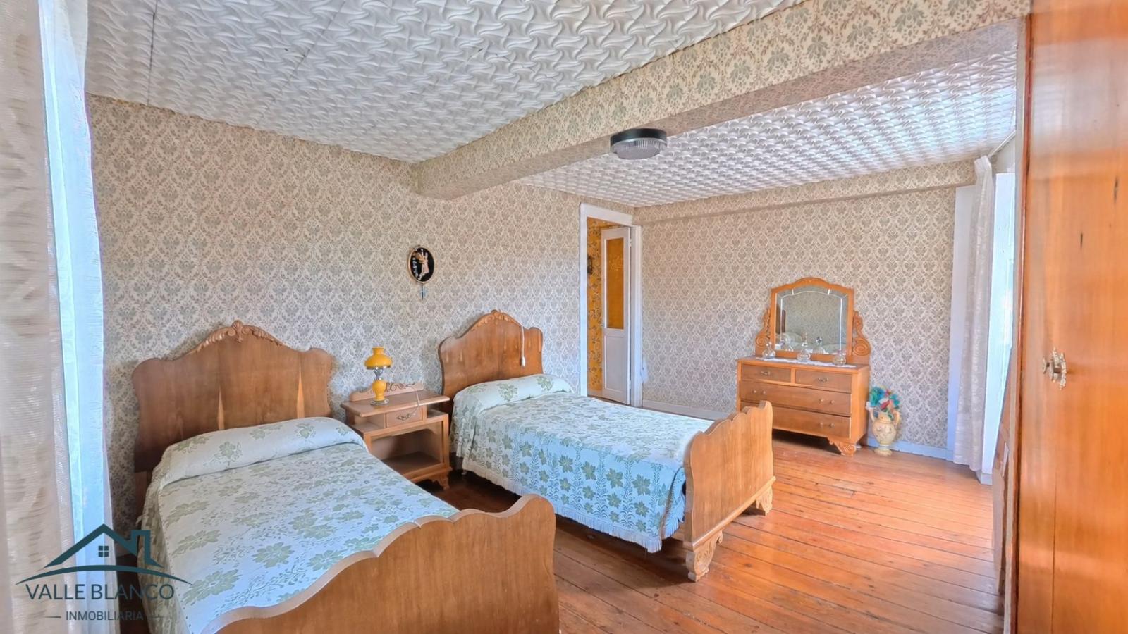 House for Sale in Campoo de Enmedio