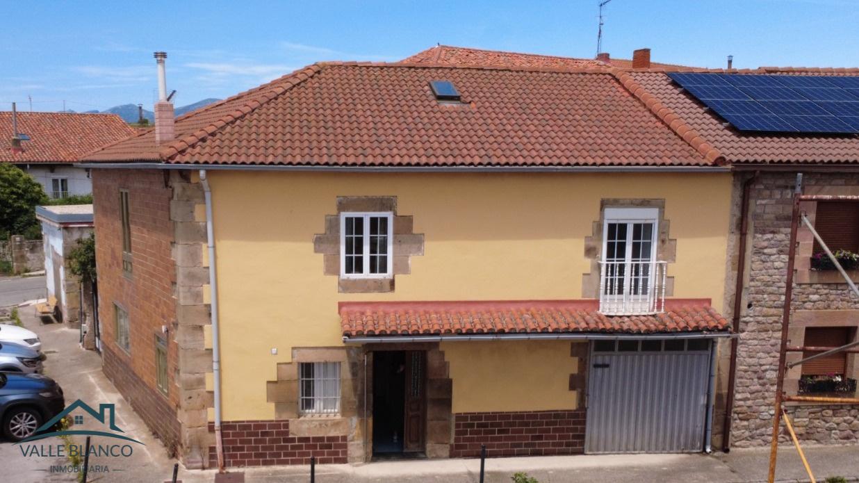 House for Sale in Campoo de Enmedio