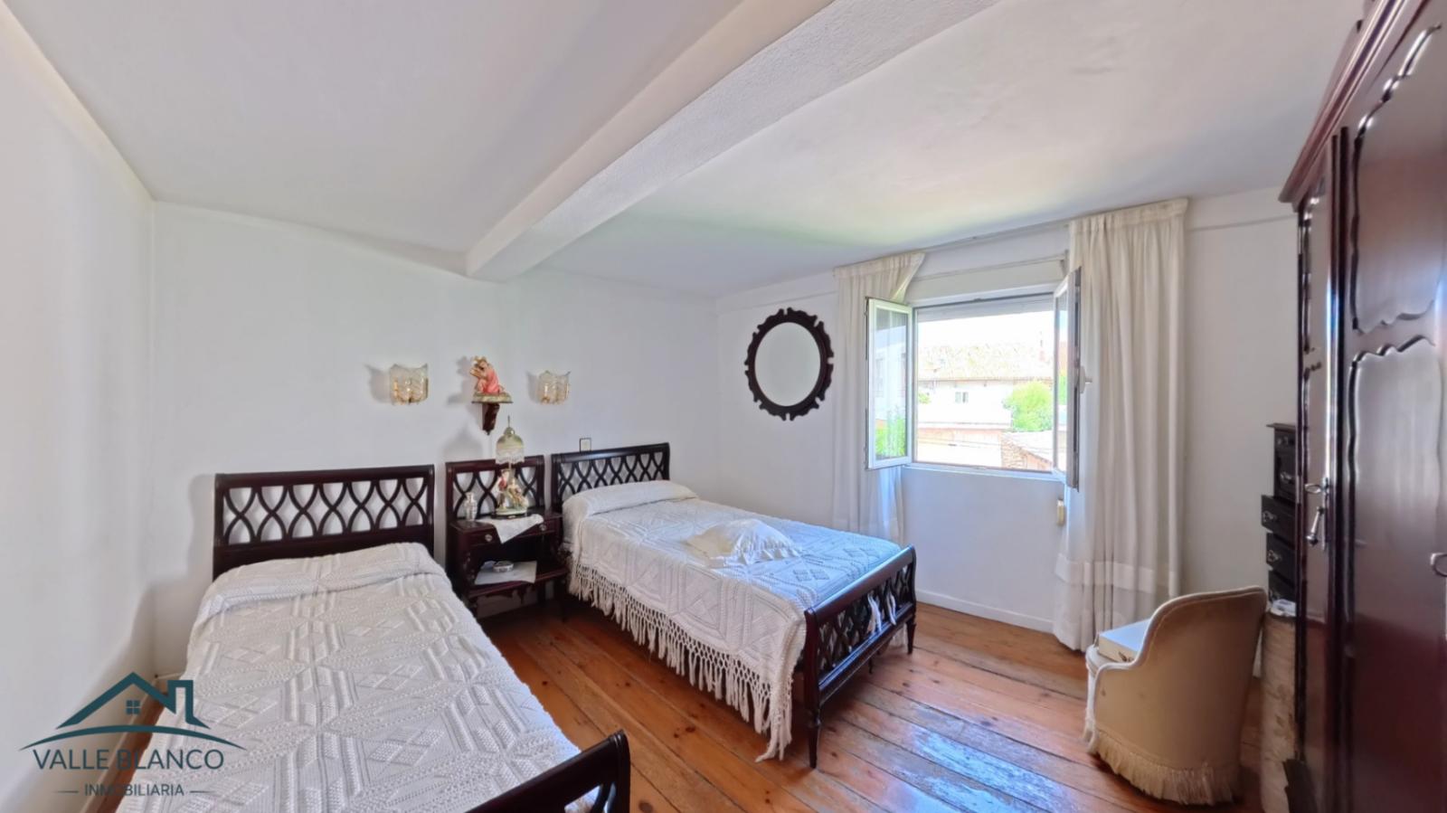 House for Sale in Campoo de Enmedio