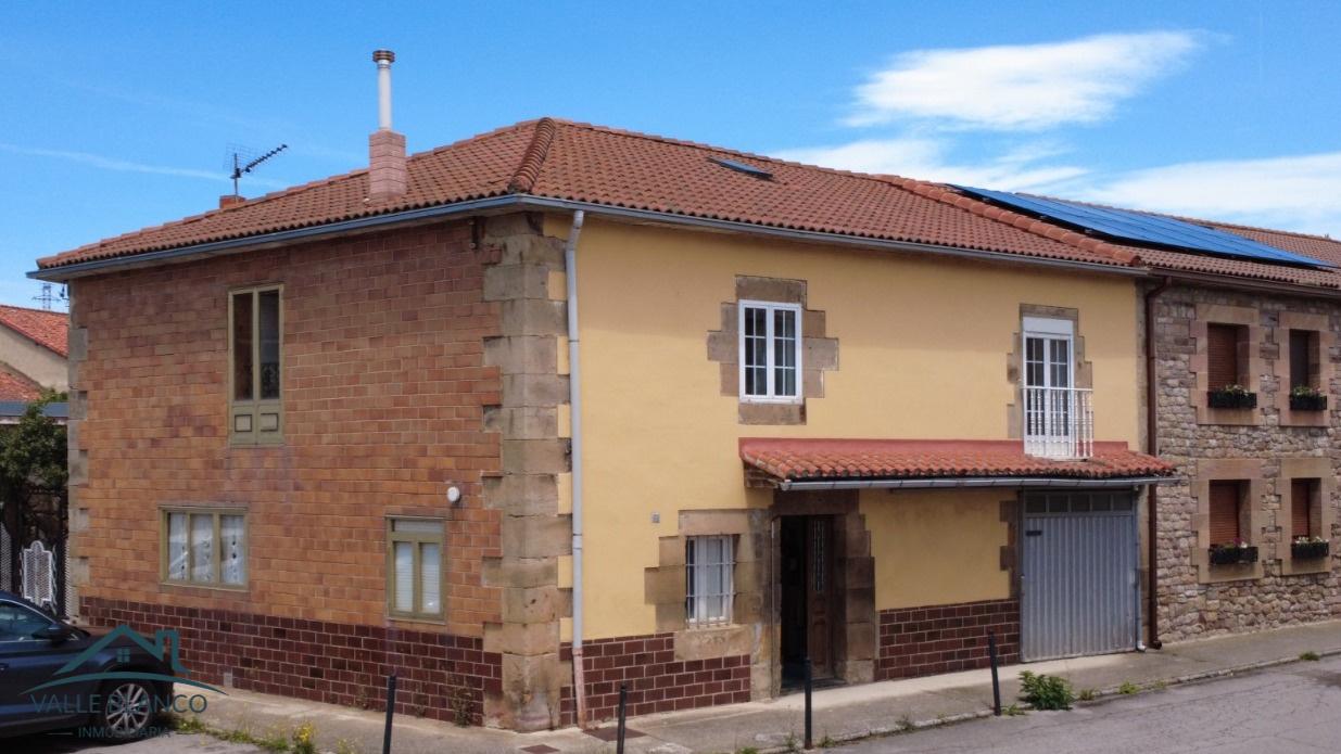 House for Sale in Campoo de Enmedio