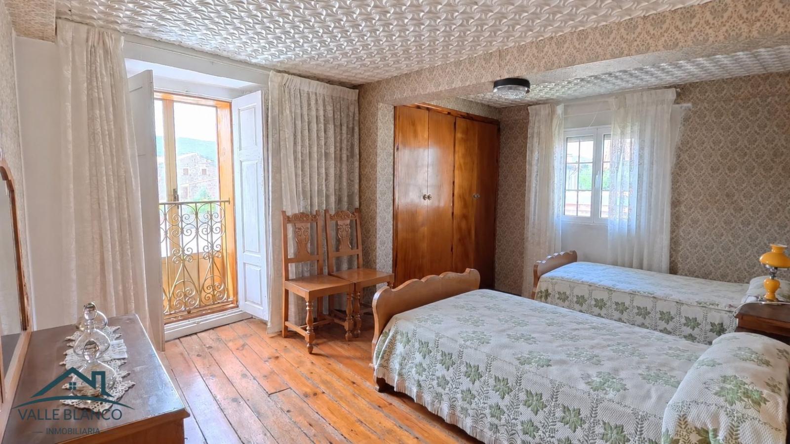 House for Sale in Campoo de Enmedio