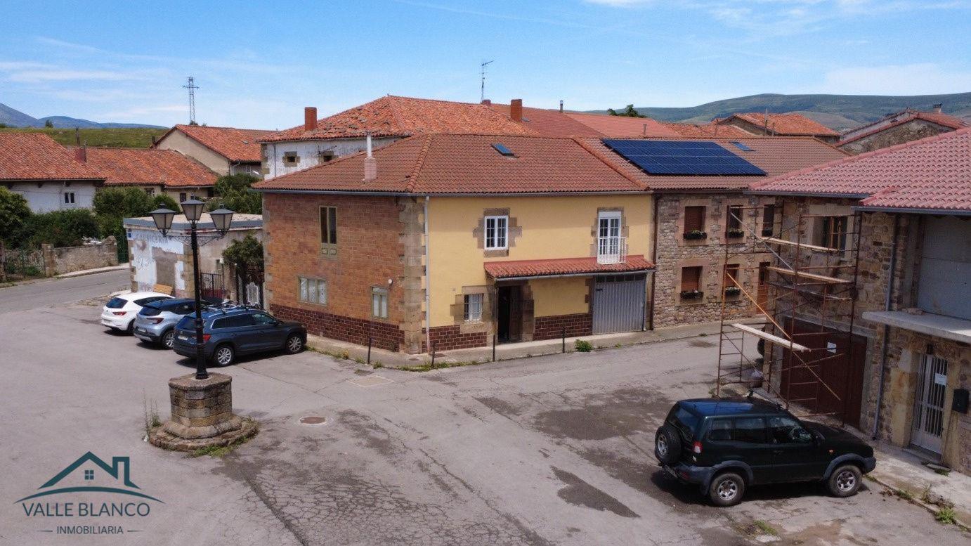 House for Sale in Campoo de Enmedio