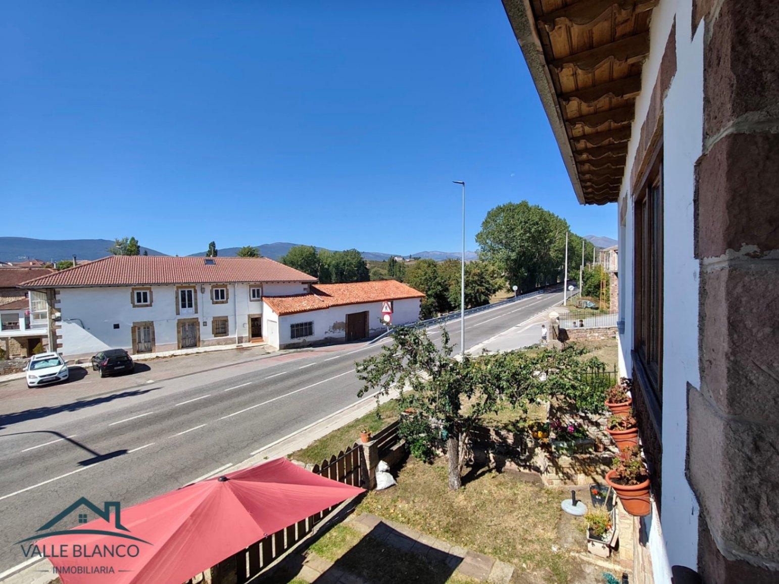 House for Sale in Campoo de Enmedio