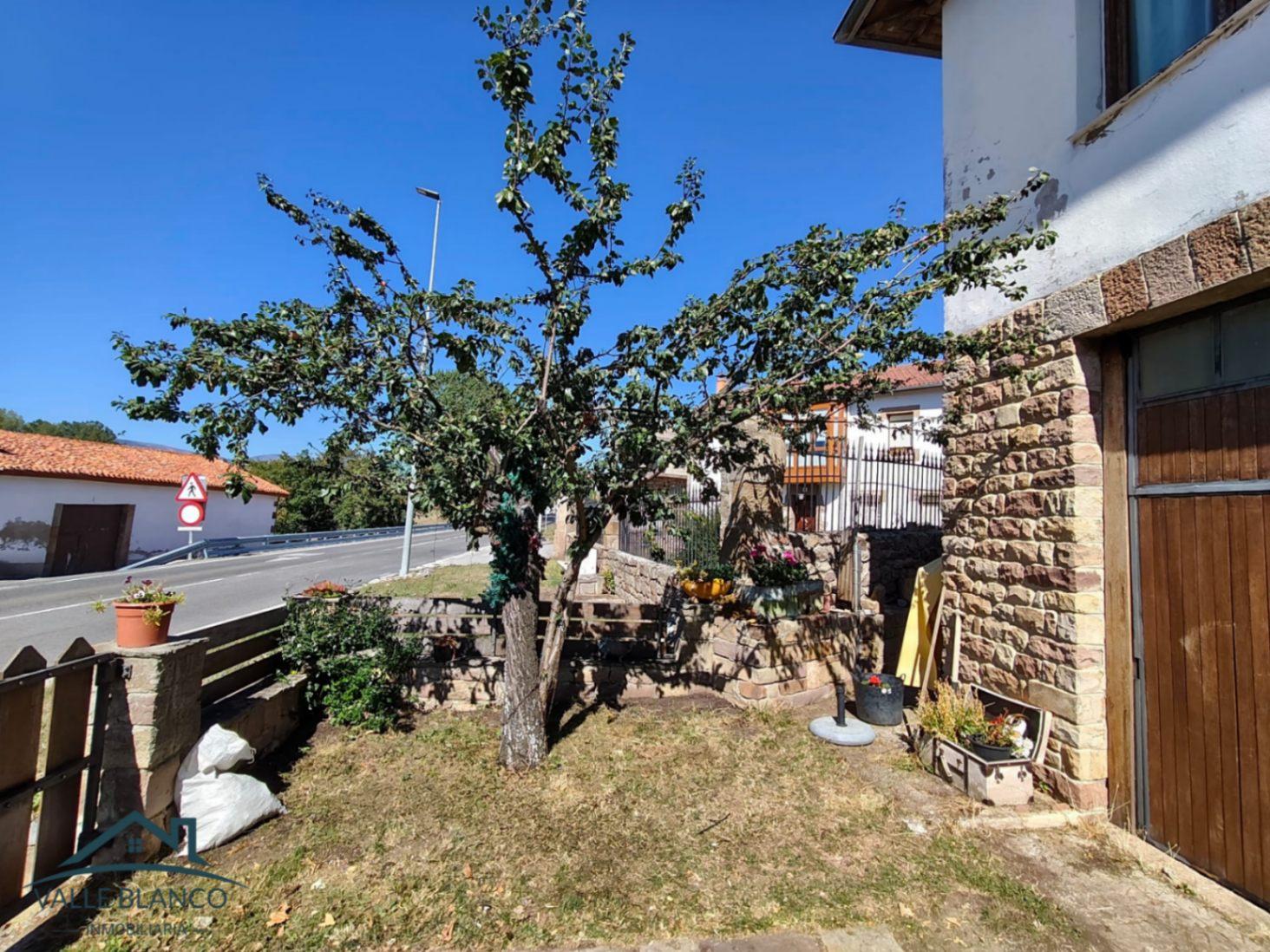 House for Sale in Campoo de Enmedio