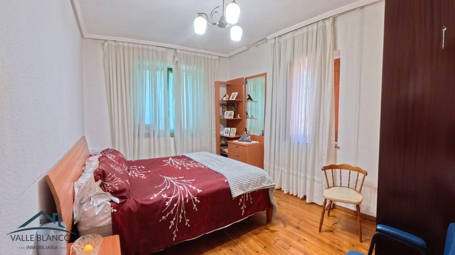 House for Sale in Campoo de Enmedio