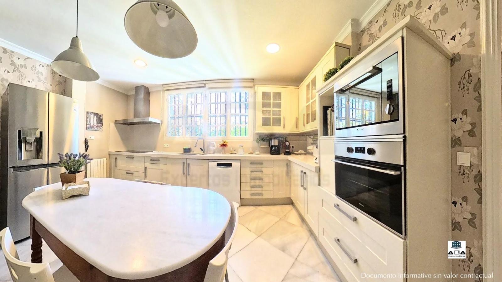 Chalet for Sale in Jerez de la Frontera