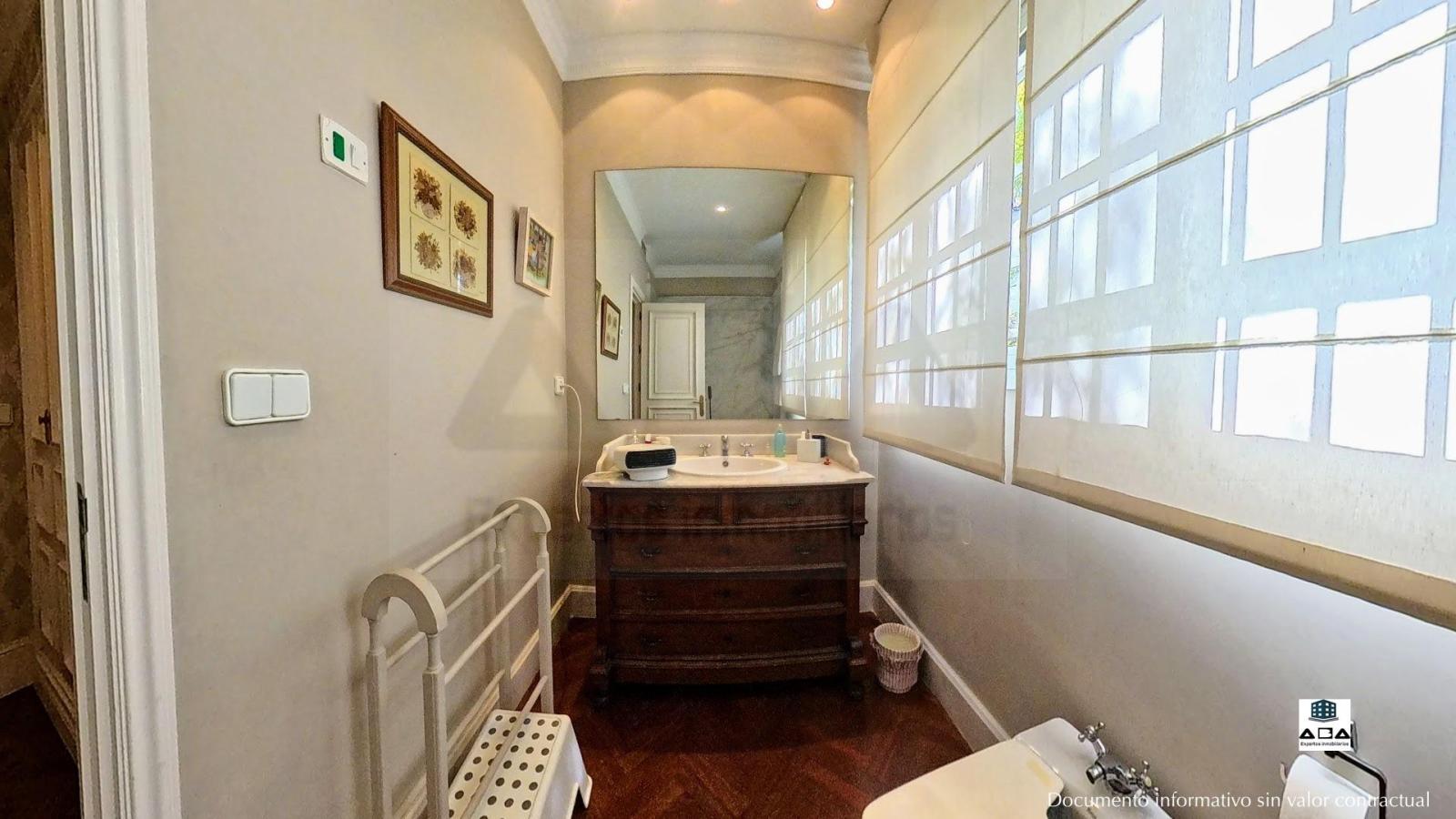 Chalet for Sale in Jerez de la Frontera