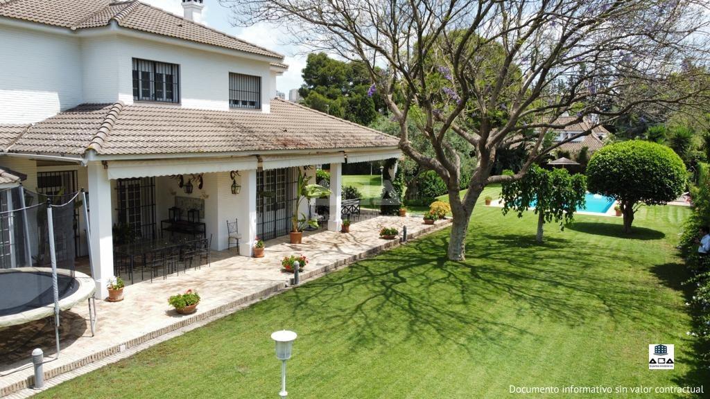 Chalet for Sale in Jerez de la Frontera