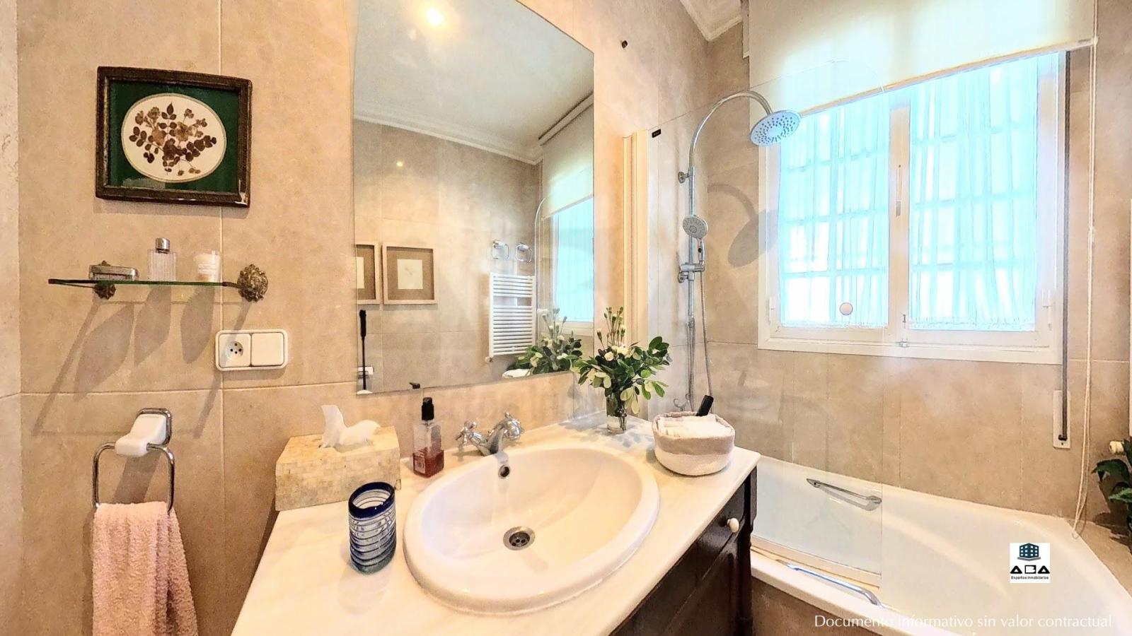 Chalet for Sale in Jerez de la Frontera