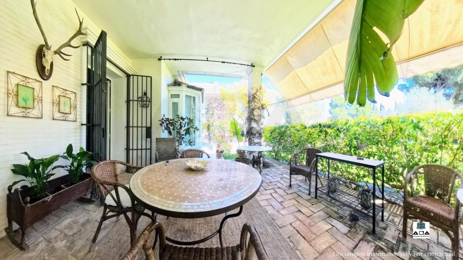 Chalet for Sale in Jerez de la Frontera