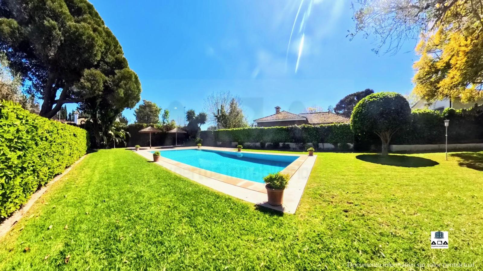 Chalet for Sale in Jerez de la Frontera