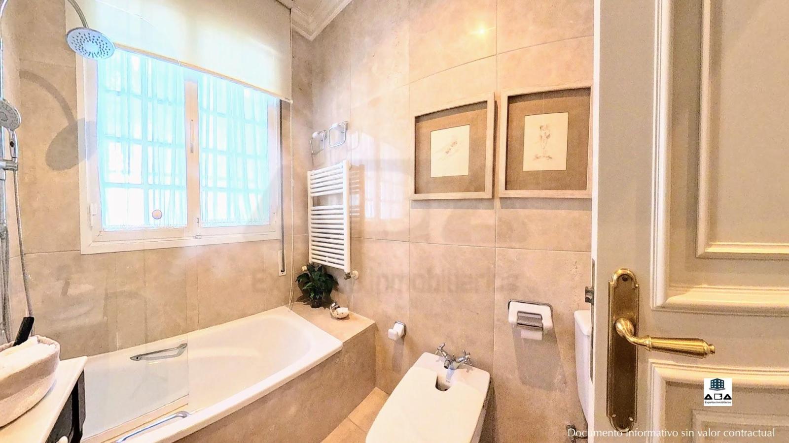 Chalet for Sale in Jerez de la Frontera