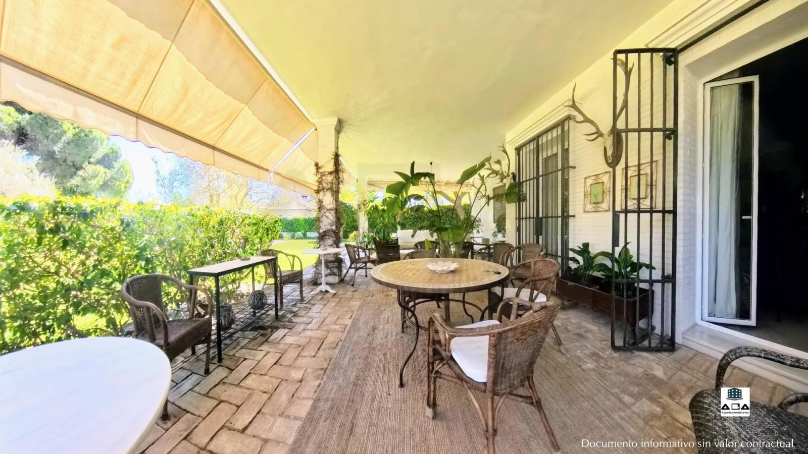 Chalet for Sale in Jerez de la Frontera