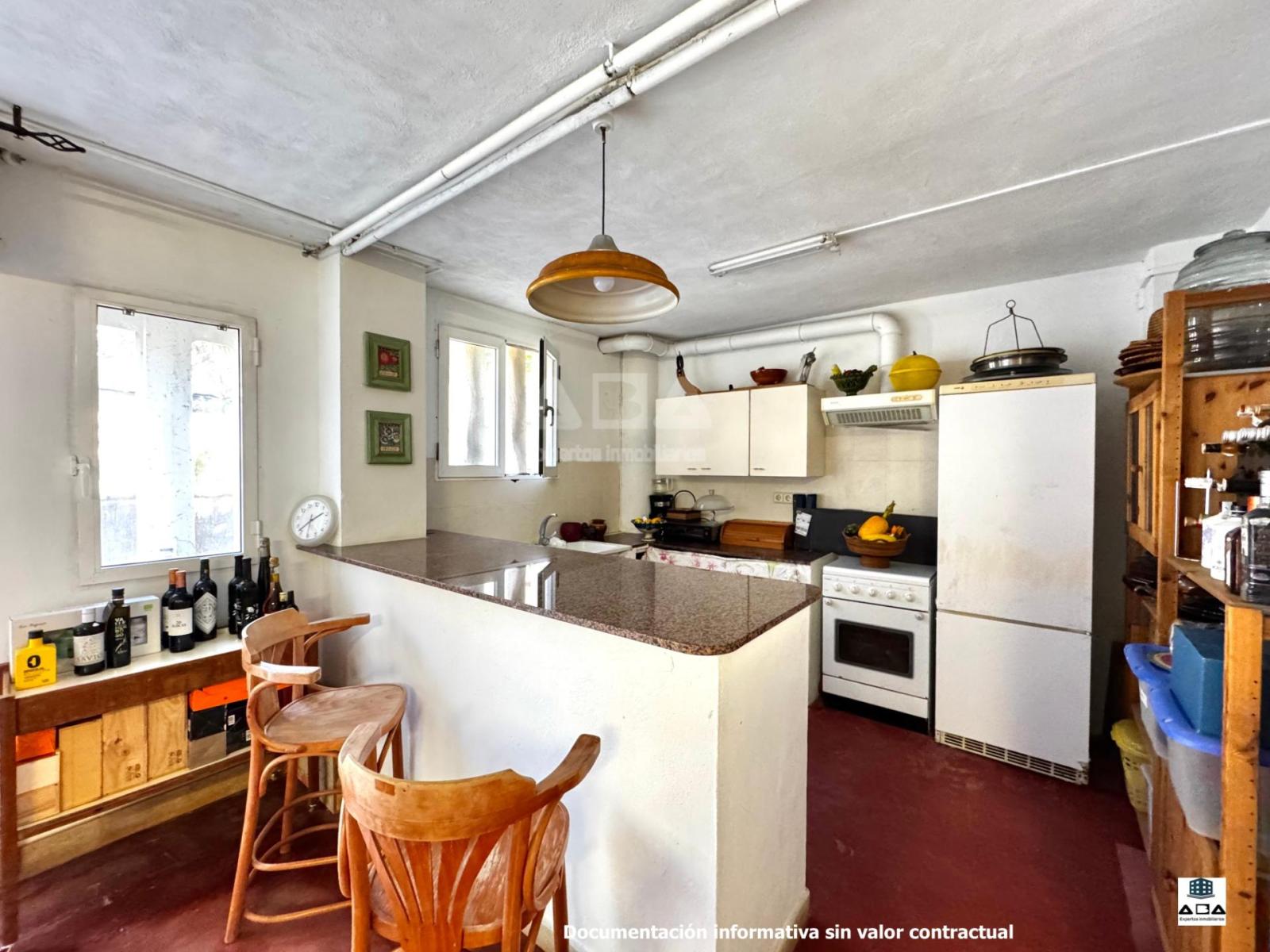 Chalet for Sale in Alicante