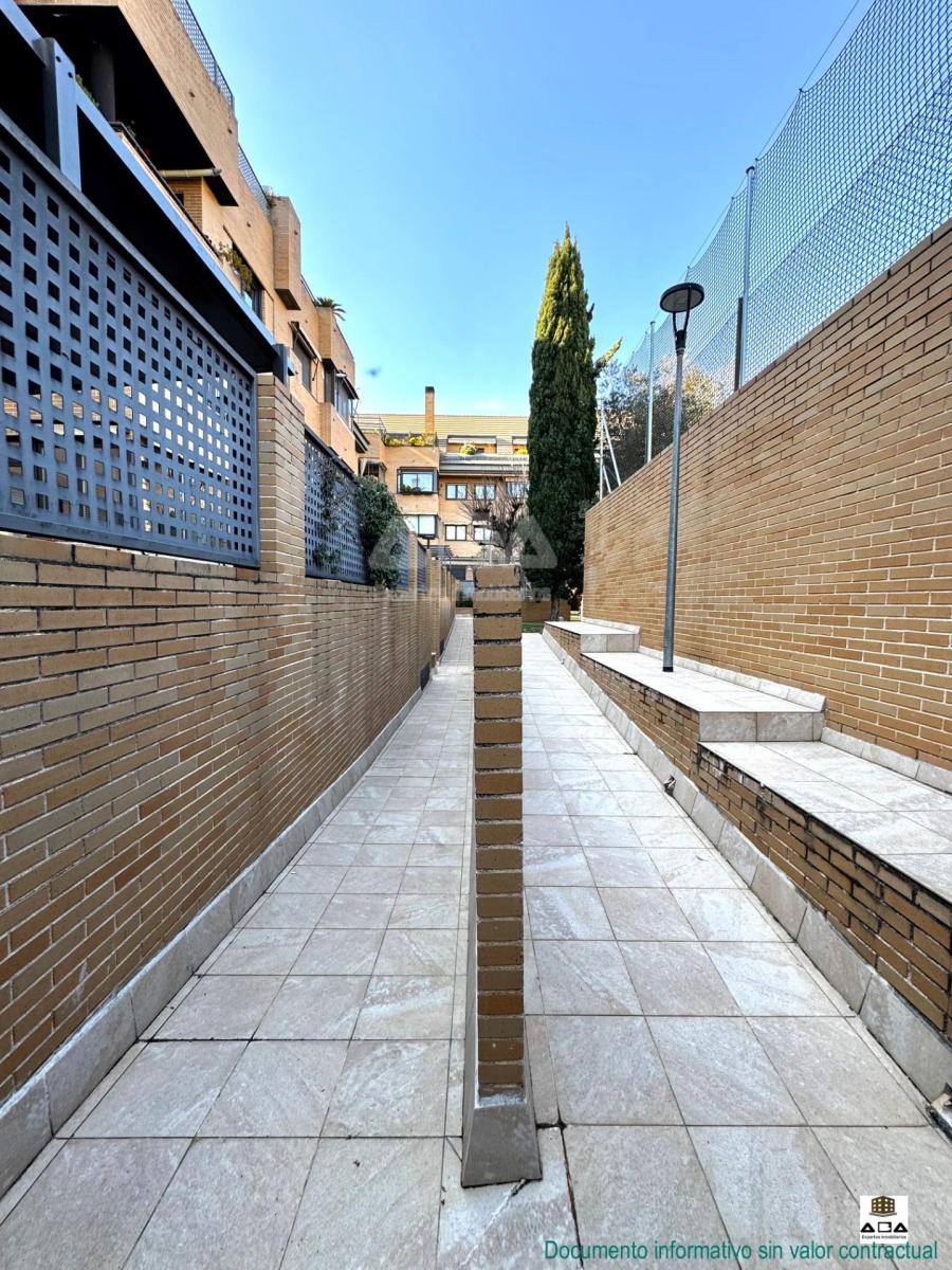 Flat for Sale in Las Rozas de Madrid