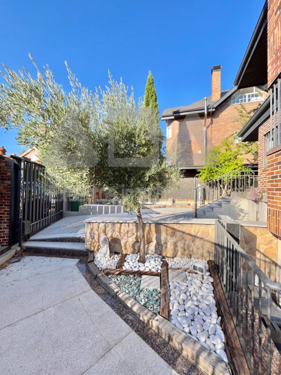 Chalet for Sale in Torrelodones
