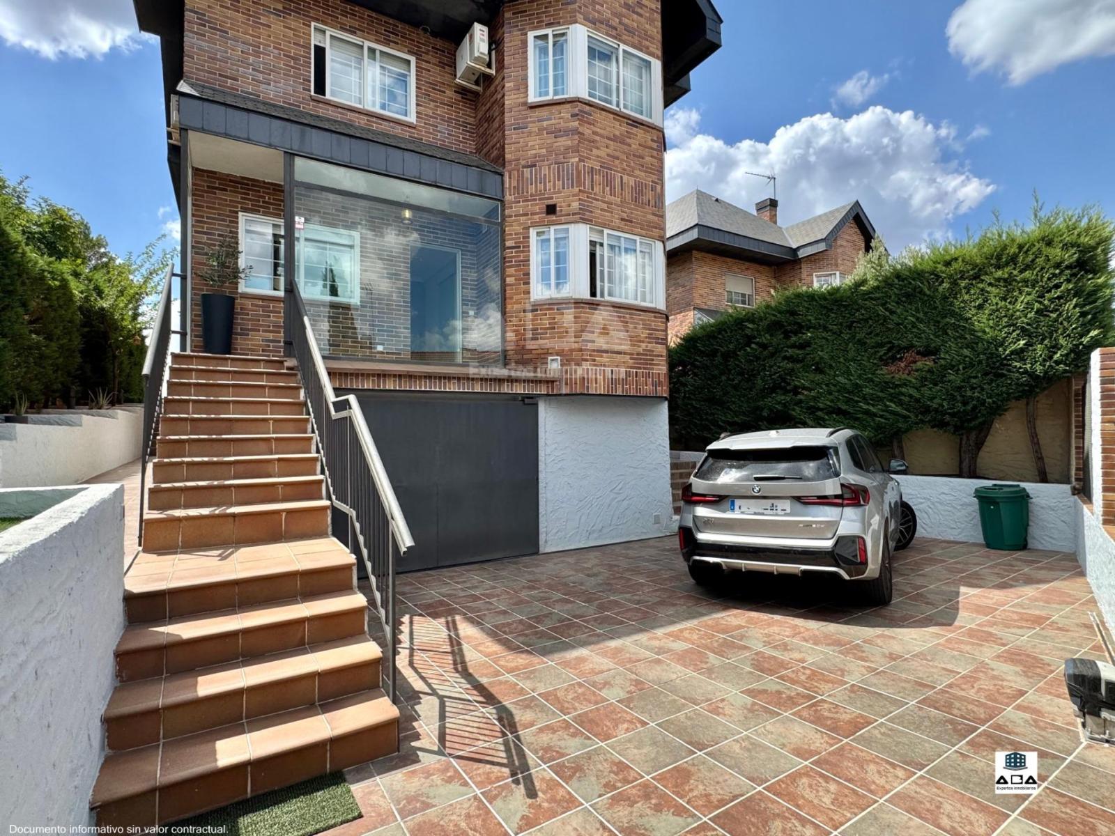 Chalet for Sale in Torrelodones