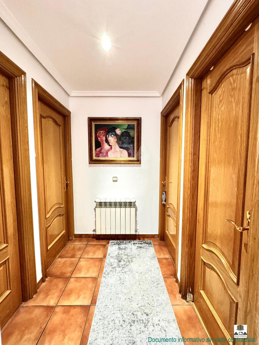 Chalet for Sale in Villanueva de la Cañada