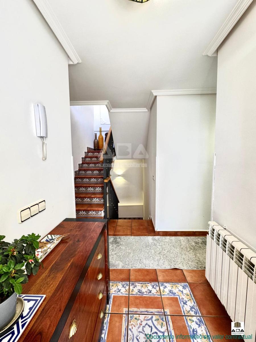 Chalet for Sale in Villanueva de la Cañada