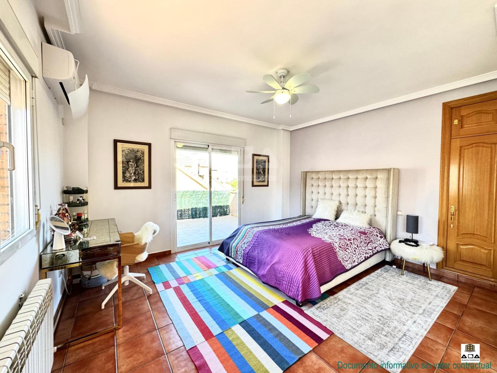 Chalet for Sale in Villanueva de la Cañada