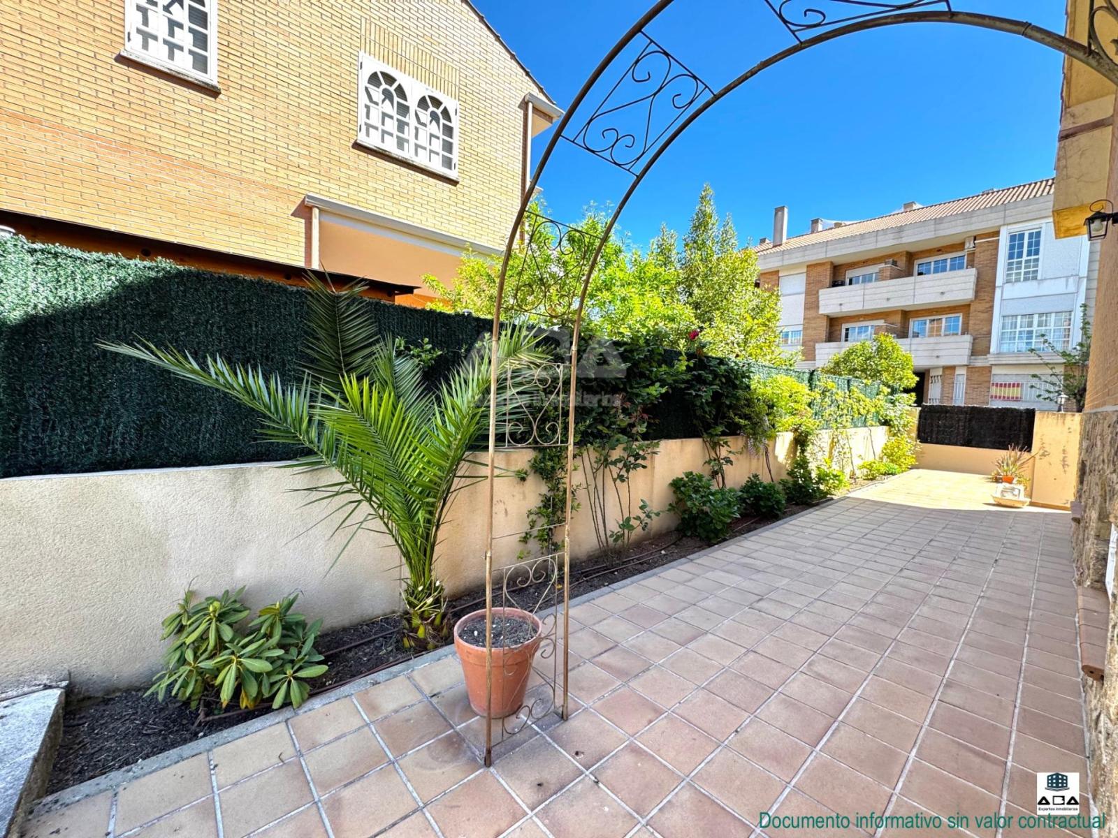 Chalet for Sale in Villanueva de la Cañada