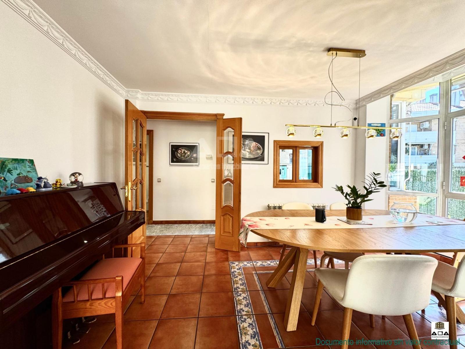 Chalet for Sale in Villanueva de la Cañada