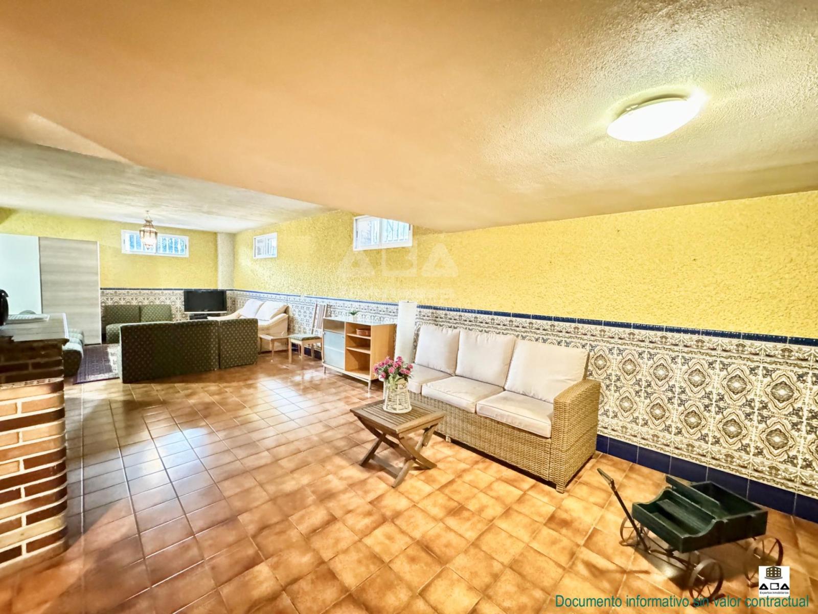 Chalet for Sale in Villanueva de la Cañada