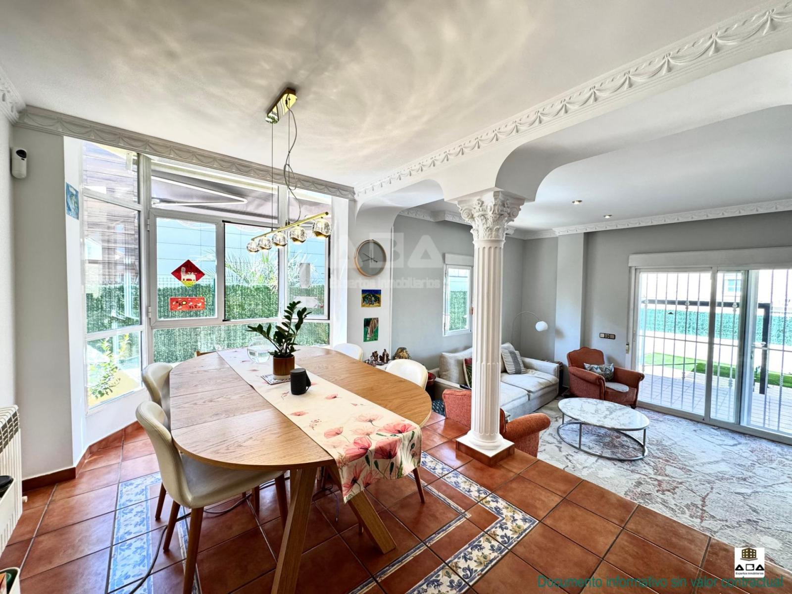 Chalet for Sale in Villanueva de la Cañada