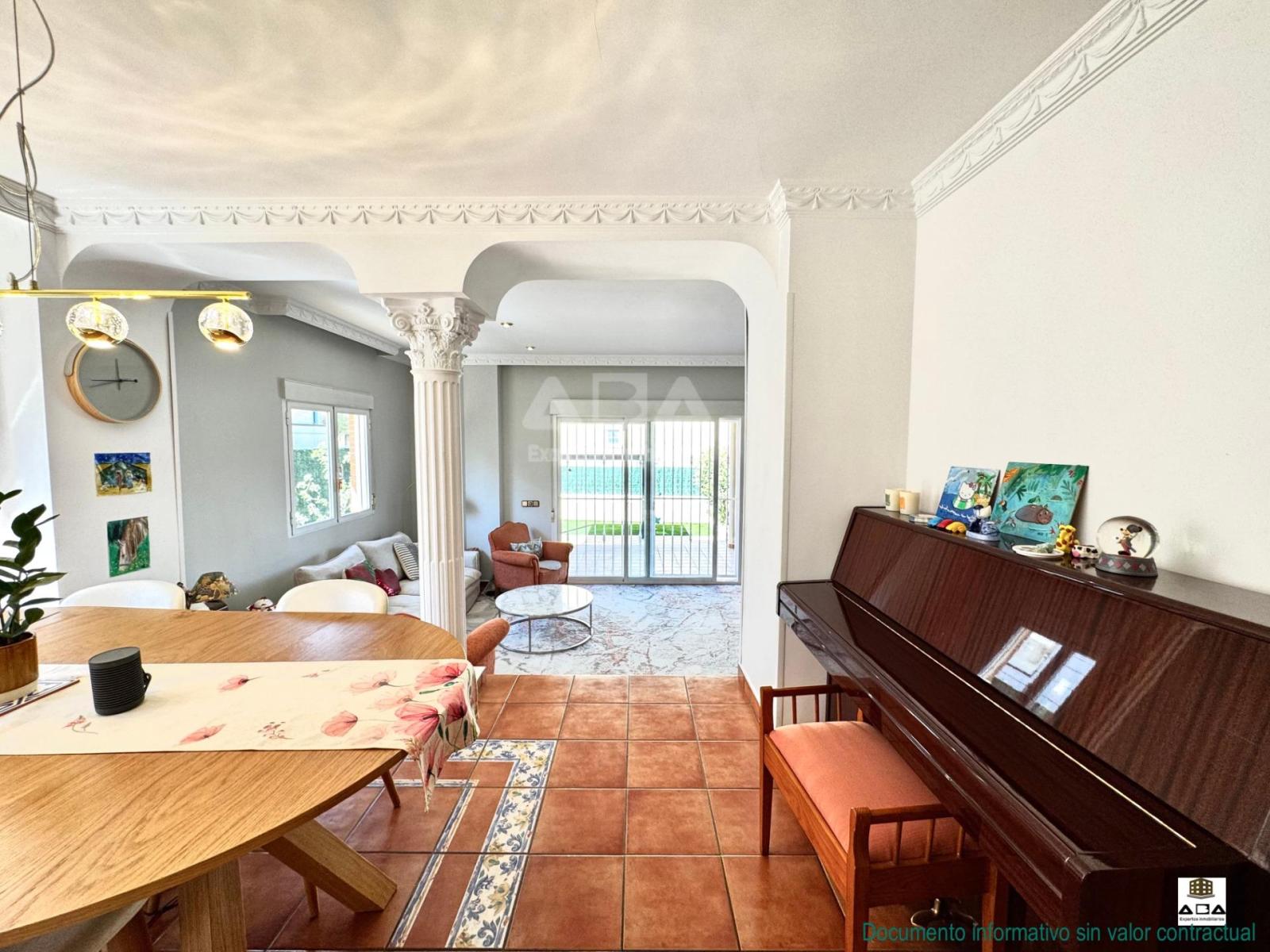 Chalet for Sale in Villanueva de la Cañada