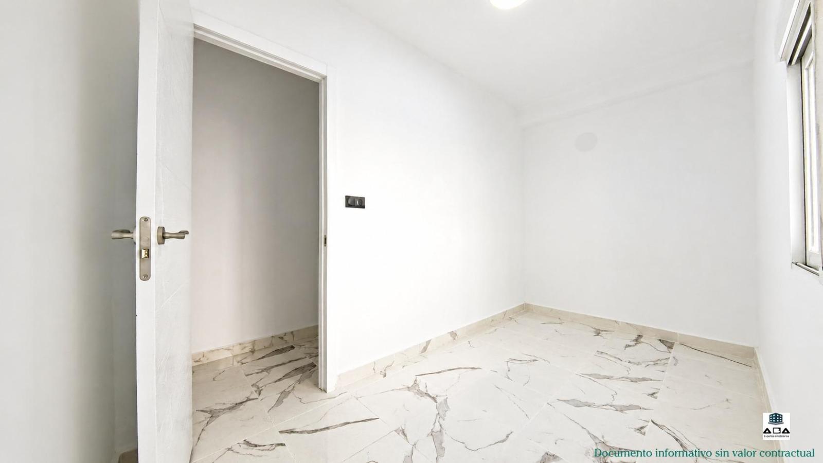 Penthouse for Sale in Puig