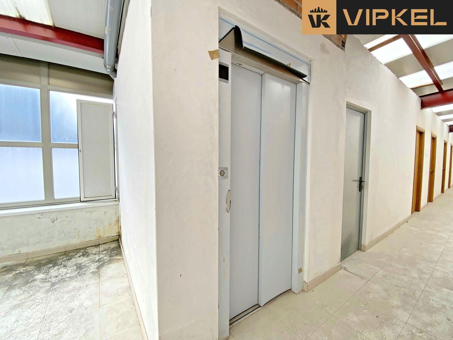 Industrial Unit for Sale in La Coruña