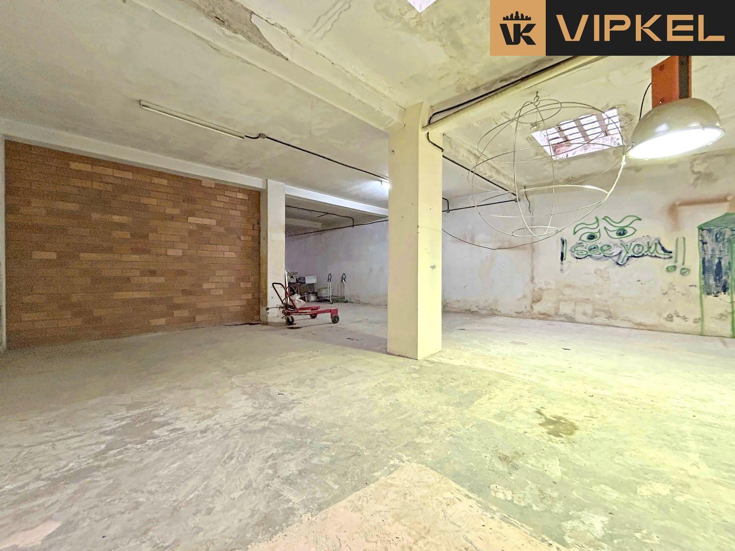 Premise for Sale in La Coruña