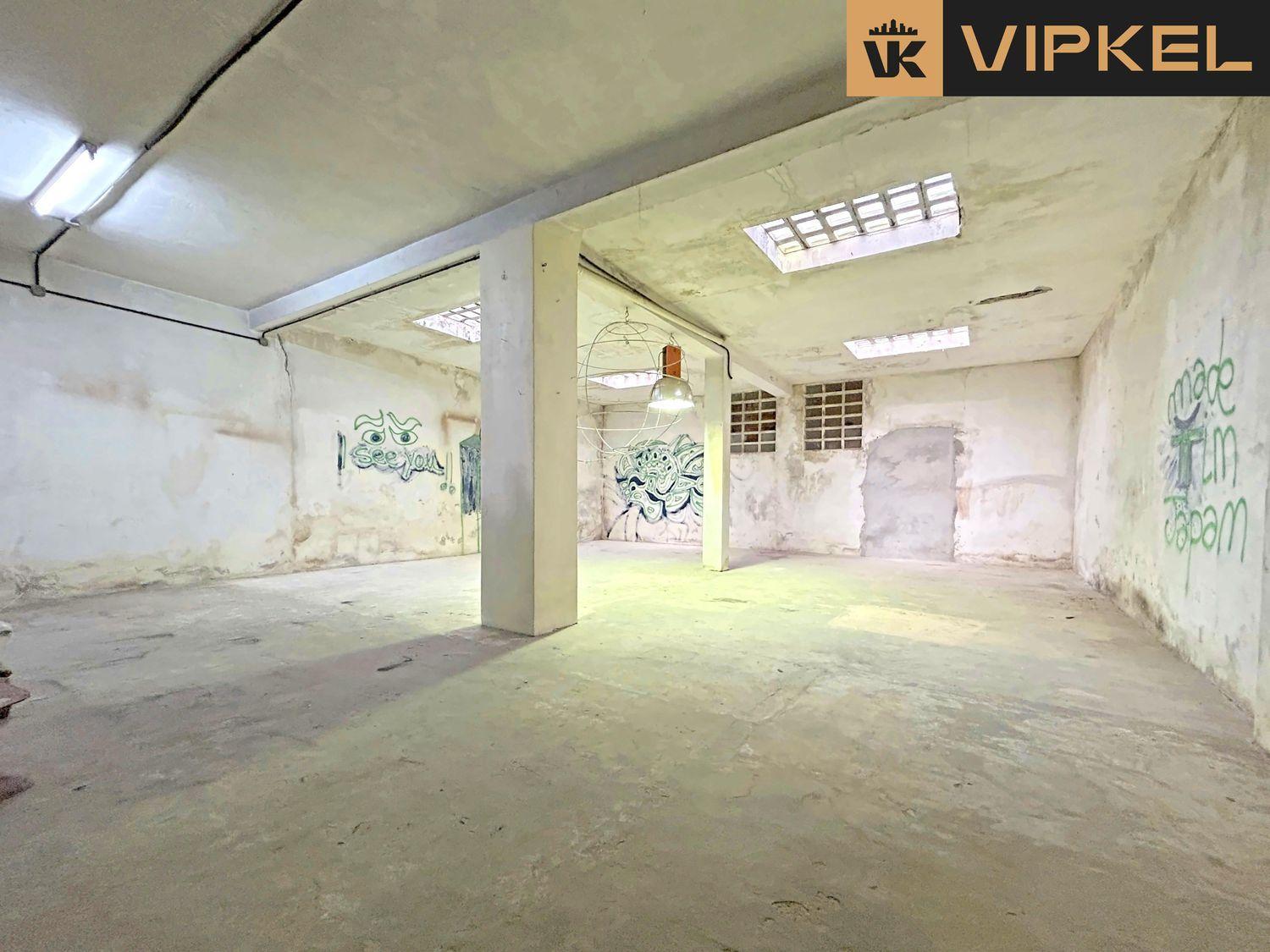 Premise for Sale in La Coruña