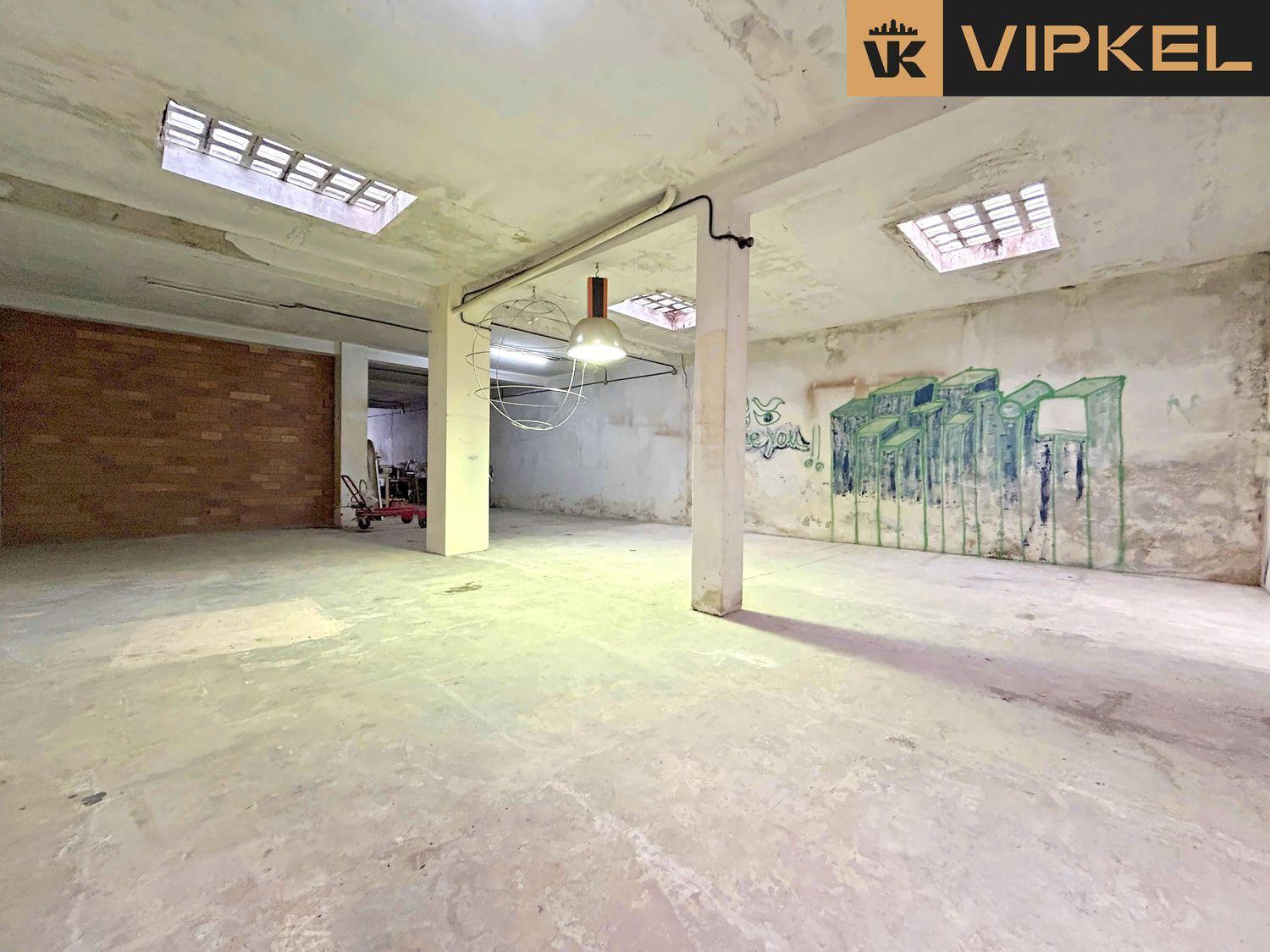 Premise for Sale in La Coruña