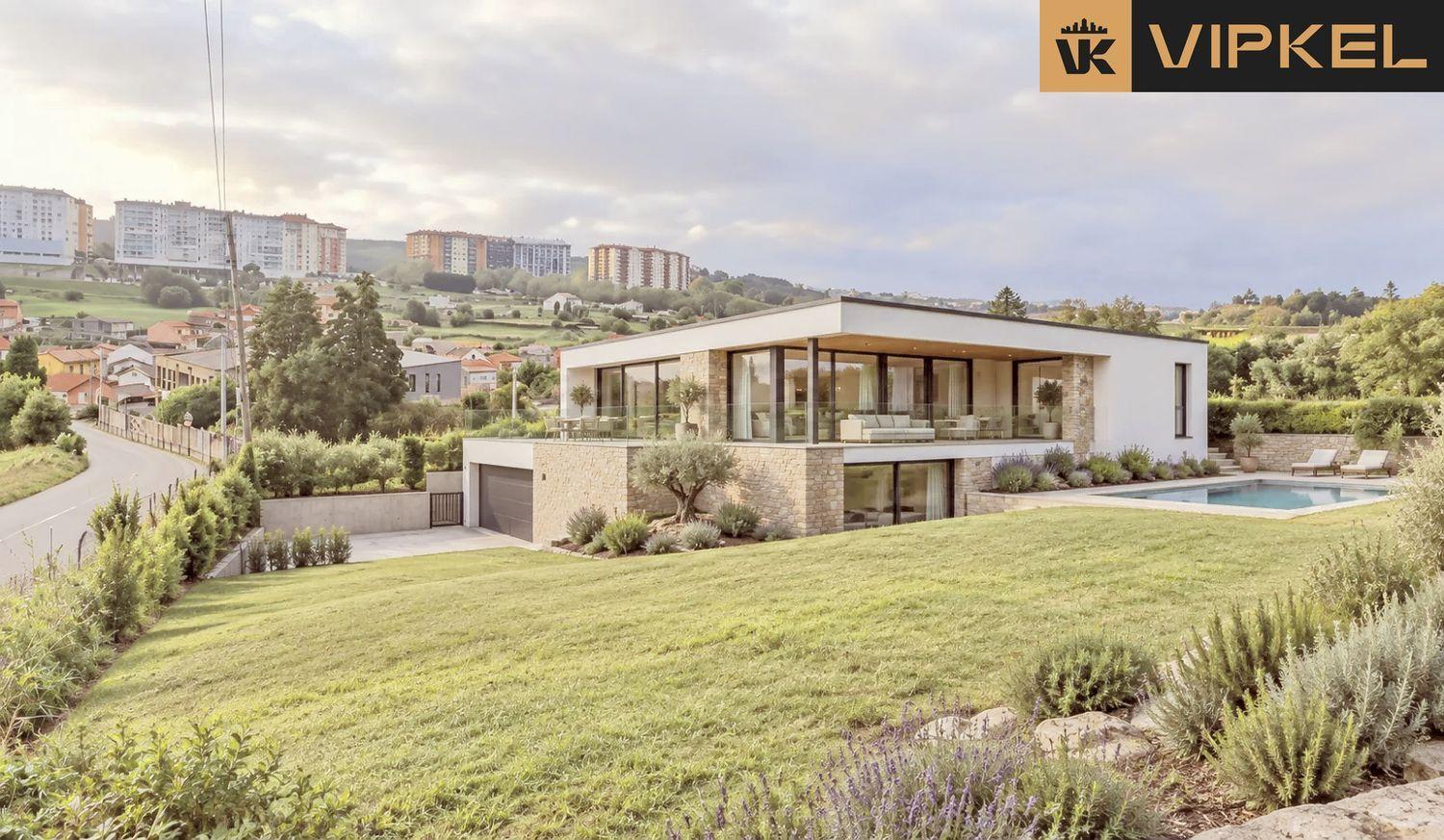 Plot for Sale in La Coruña